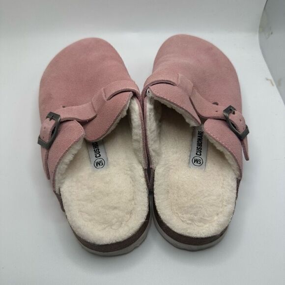 CUSHIONAIRE Women's Hana Cork footbed clog with Genuine Leather upper, Faux Fur - Picture 4 of 7